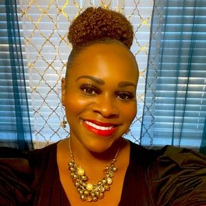 Meet your Posher, Shenell